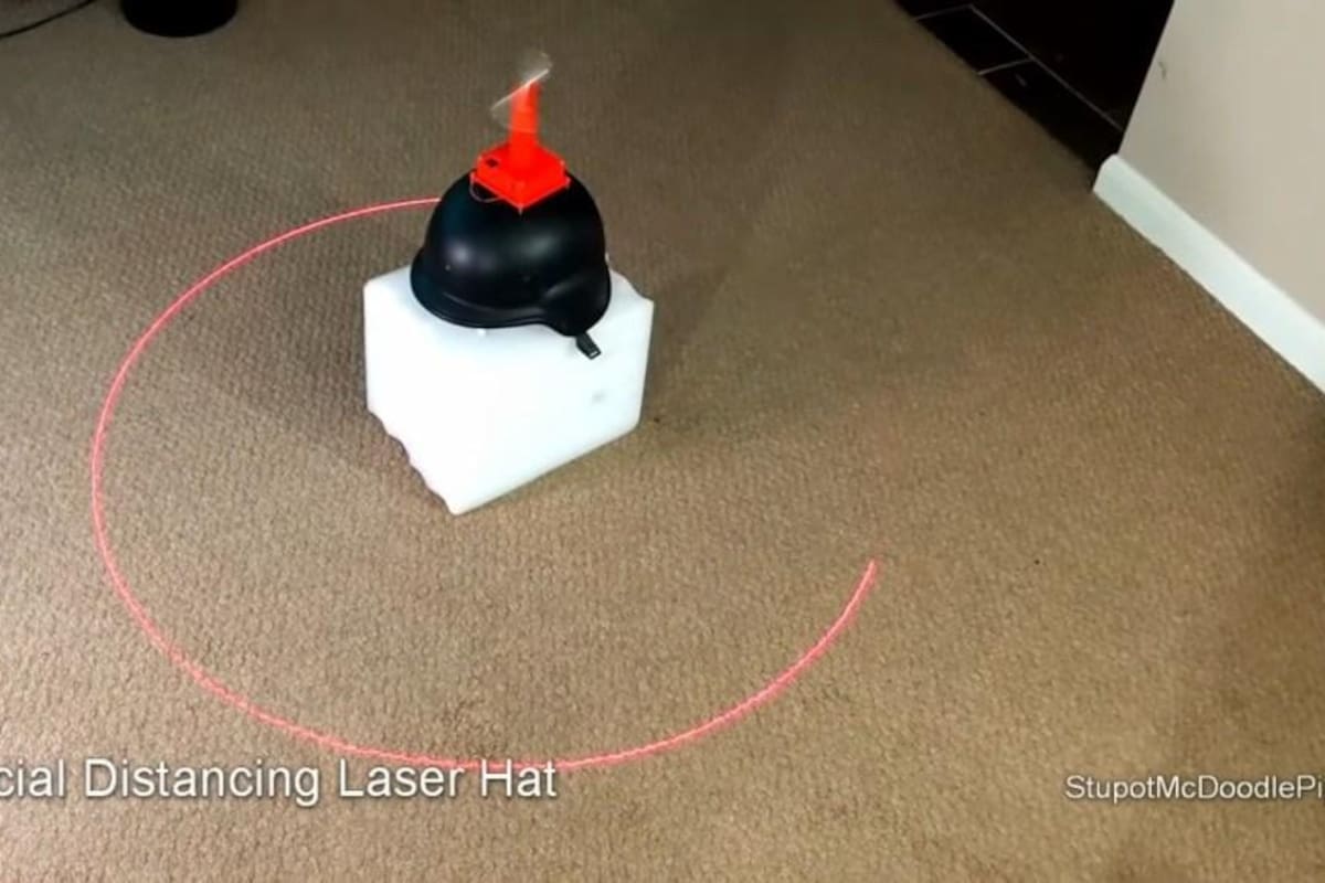 Diseña un casco láser que ayuda a marcar la sana distancia