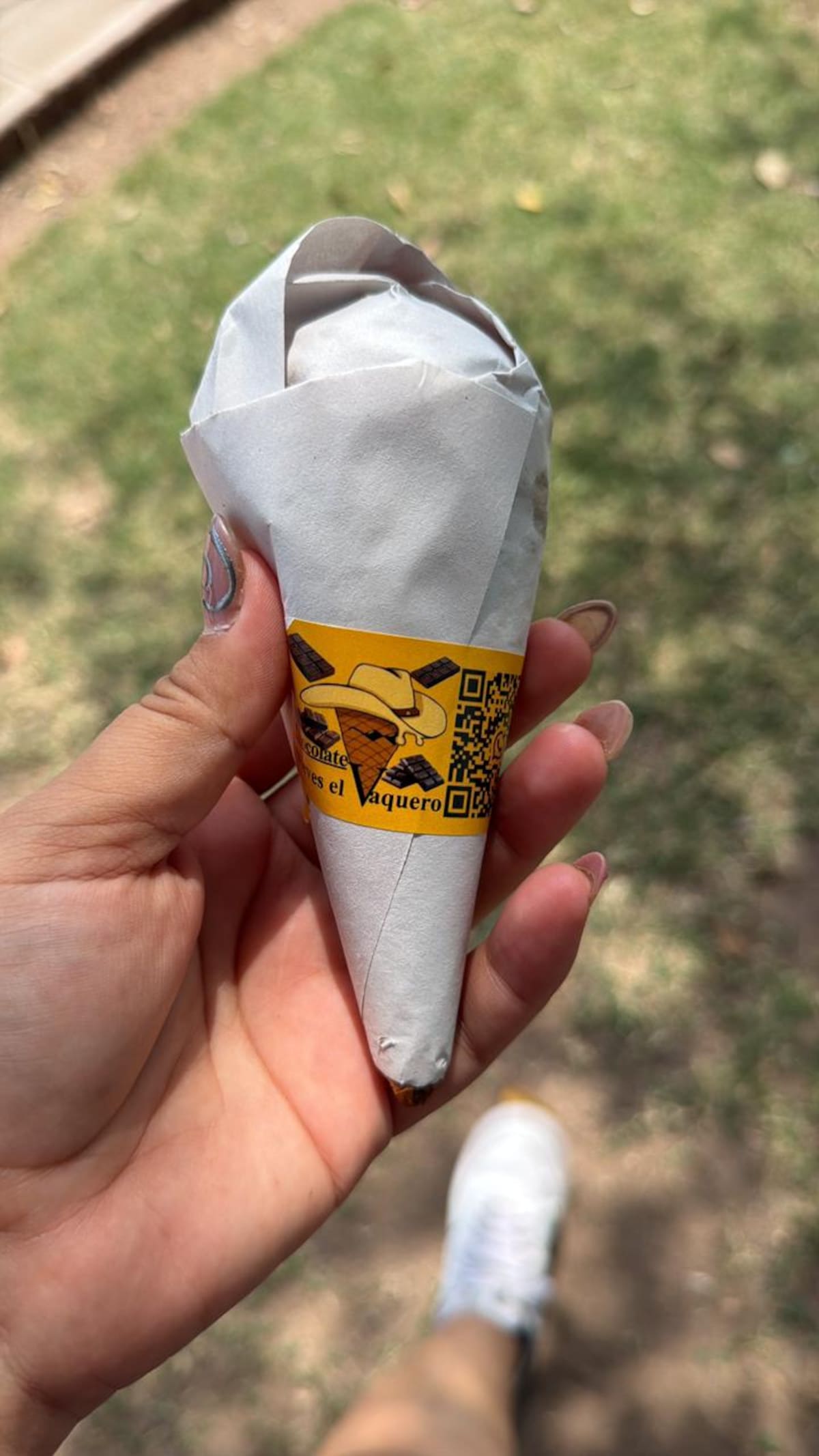 “El Vaquero de las Nieves” construyó su emprendimiento desde cero mientras avanzaba en la universidad, hasta alcanzar su título profesional. | Foto: Mayra Echeverría