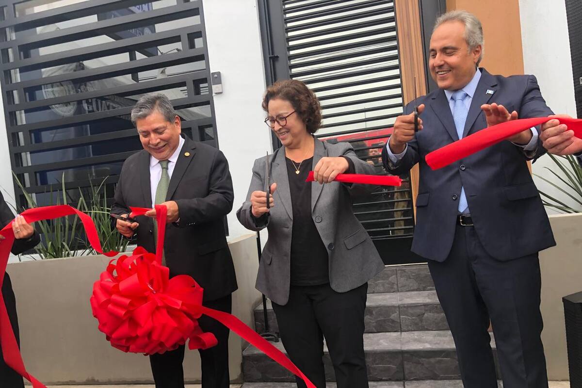 Inaugura Guatemala Consulado en Rosarito