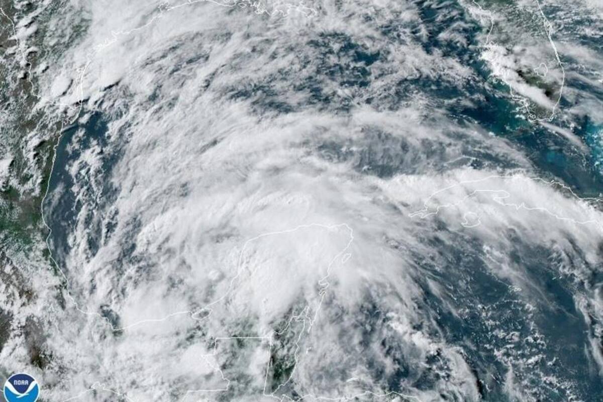 Temporada de huracanes: La depresión tropical "Tres" se forma en el Caribe mexicano con fuertes lluvias
