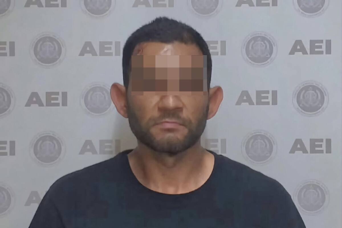 Presunto asaltante de tienda de conveniencia permanecerá en prisión