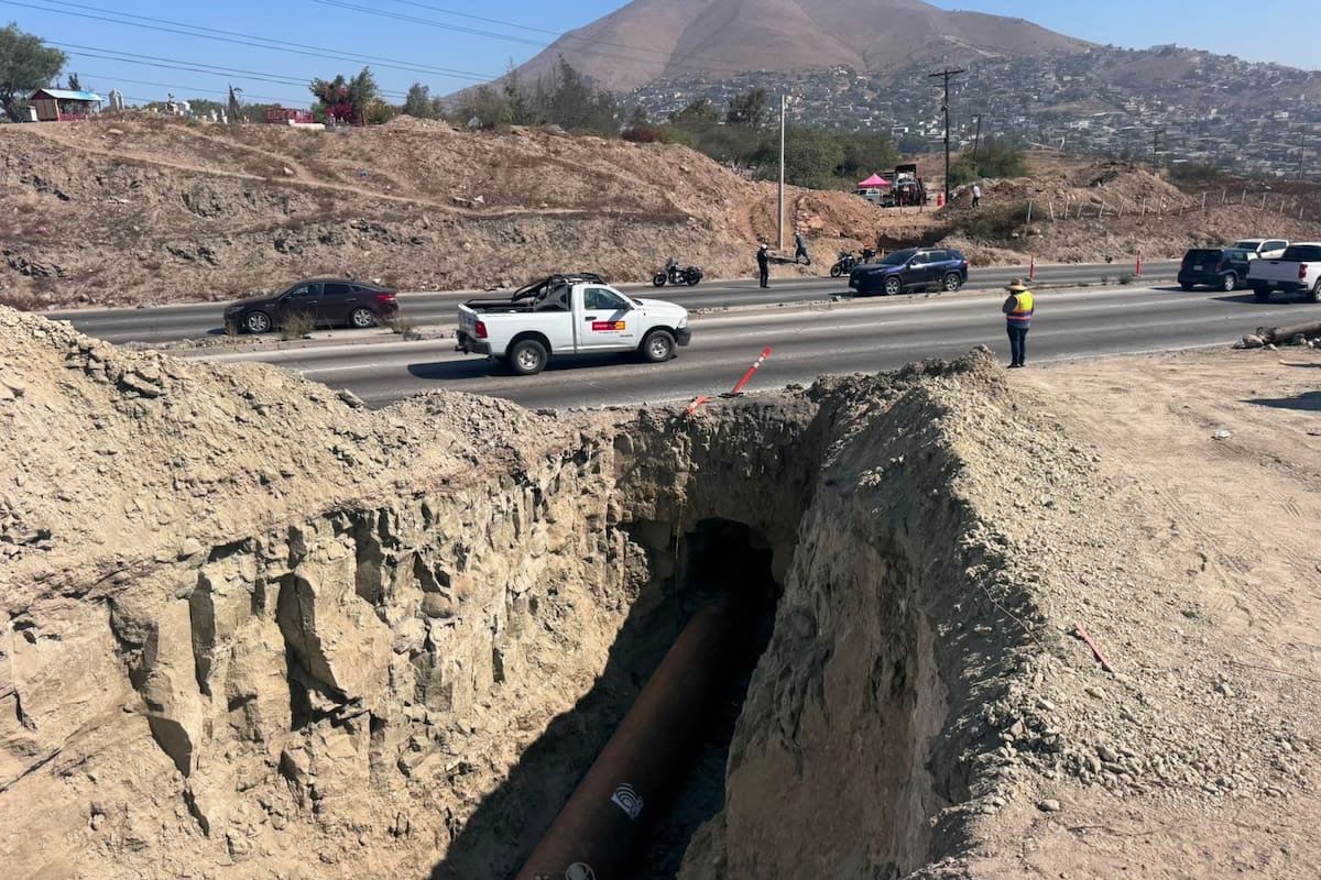 Cierran dos carriles de la Vía Rápida Oriente por obras de la CESPT; prevén concluir el sábado