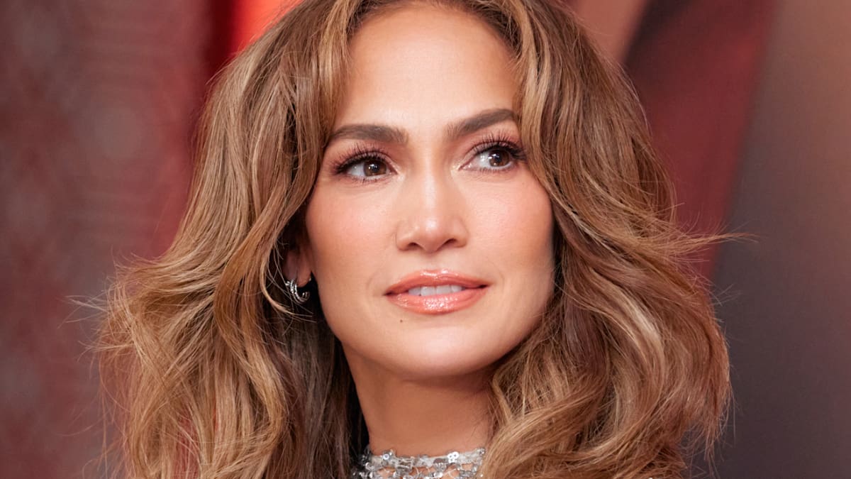 Jennifer Lopez se sincera sobre su vida amorosa tras Ben Affleck: “Es fantástico estar soltera” (VIDEO)