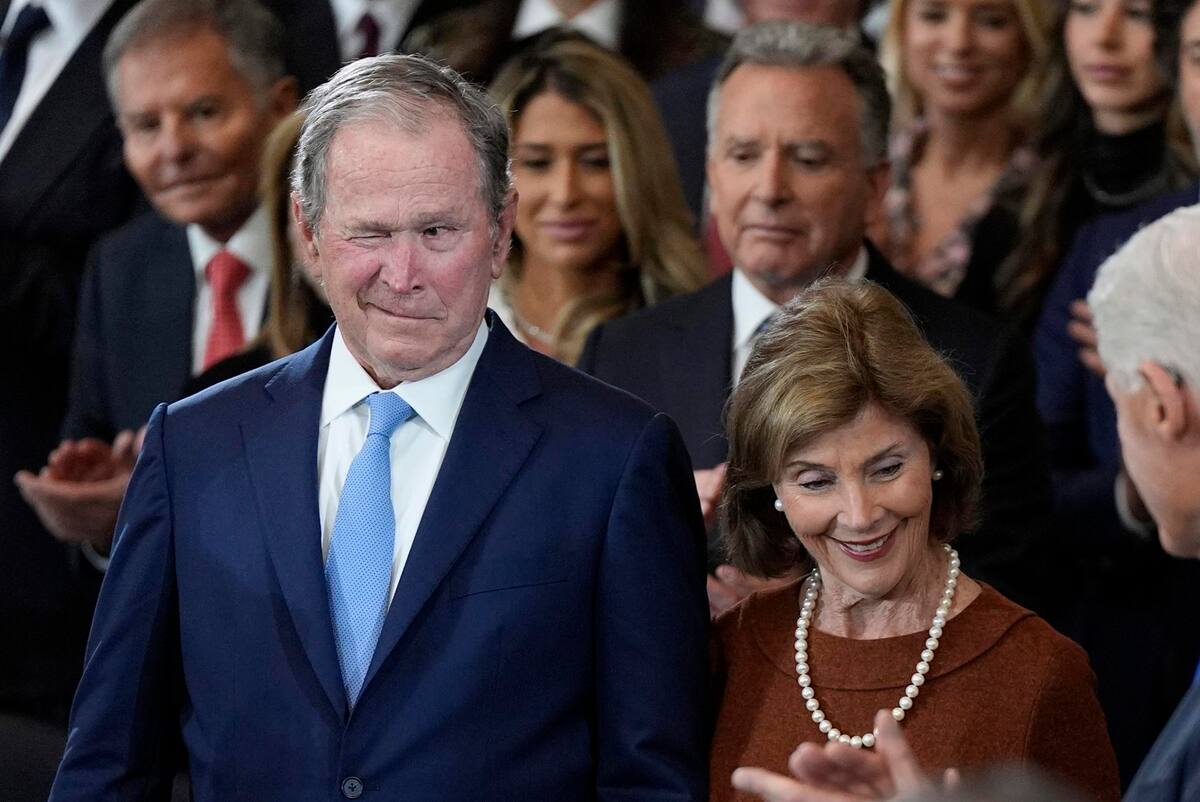 El expresidente George W. Bush (i) y Laura Bush (c) en la investidura de Donald Trump, junto al expresidente Bill Clinton el 20 de enero del 2025. | Crédito: EFE/EPA/JULIA DEMAREE NIKHINSON / POOL