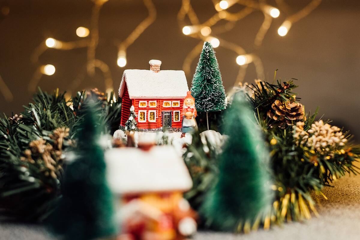 4 ideas para crear tu propio árbol de Navidad para espacios pequeños