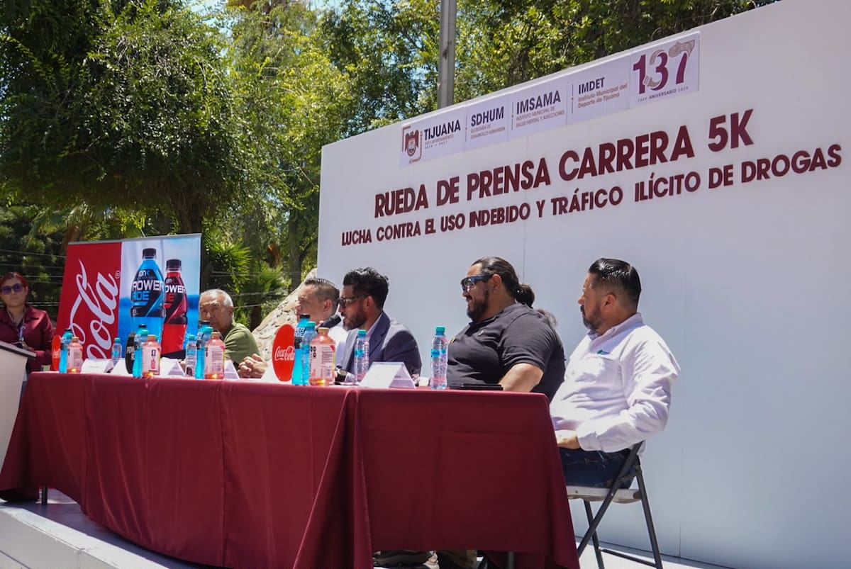 Lo recaudado en la carrera será destinado a los programas de rehabilitación y reinserción social que el IMSMA brinda a adolescentes en la comunidad terapéutica de Camino Verde.
Fotos: Border Zoom.