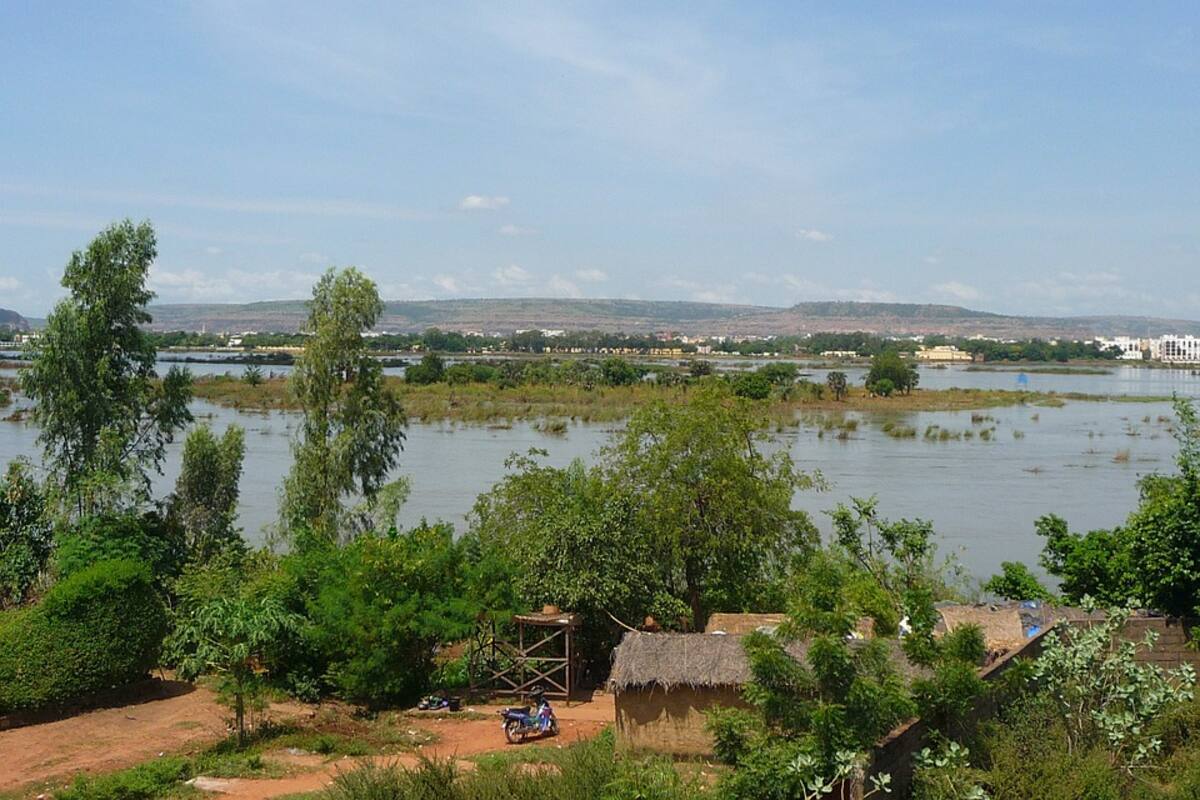 Decenas de muertos en sangriento ataque a aldea en Malí