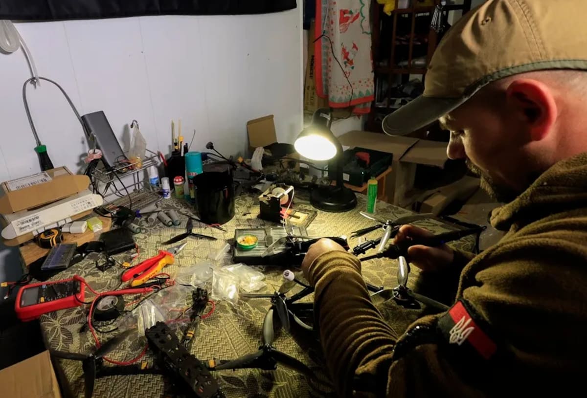 Soldado ucraniano experto en drones. / EFE