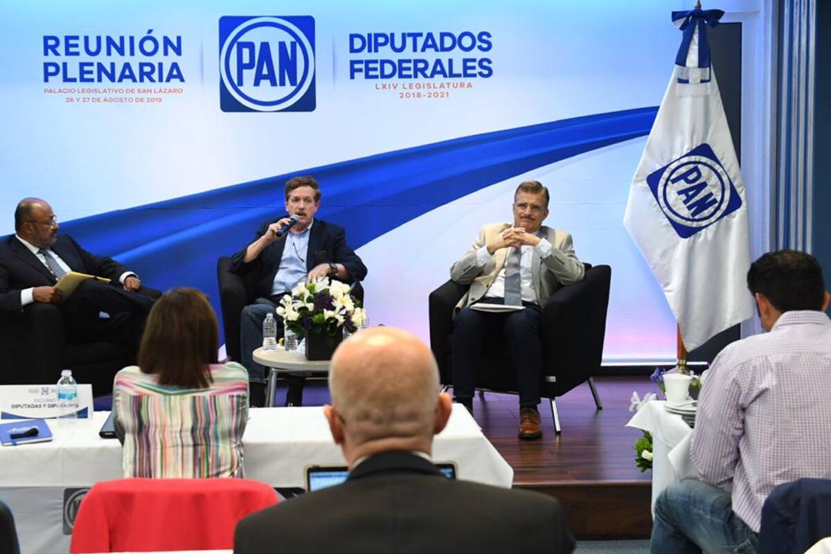 Diputados federales del PAN, PRI, PRD y MC se unen contra Morena