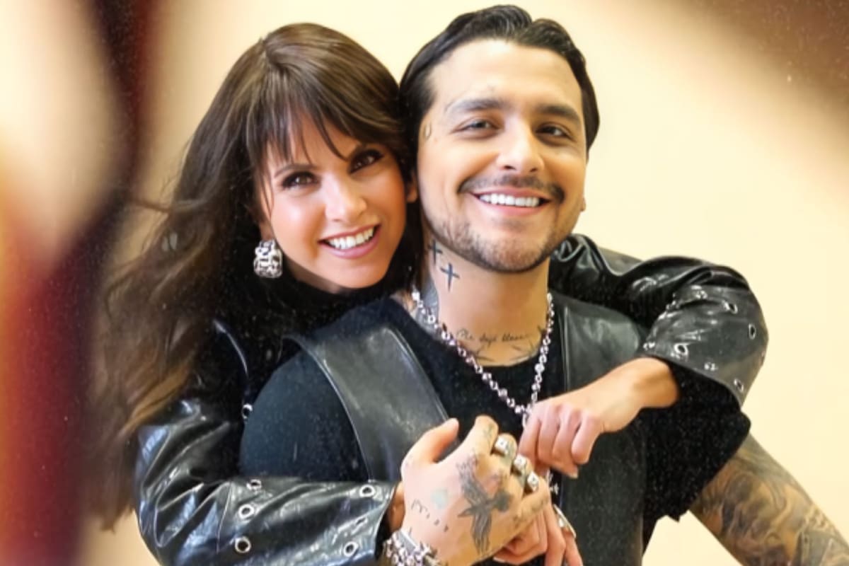 Lucero y Christian Nodal protagonizan portada juntos y les llueven críticas