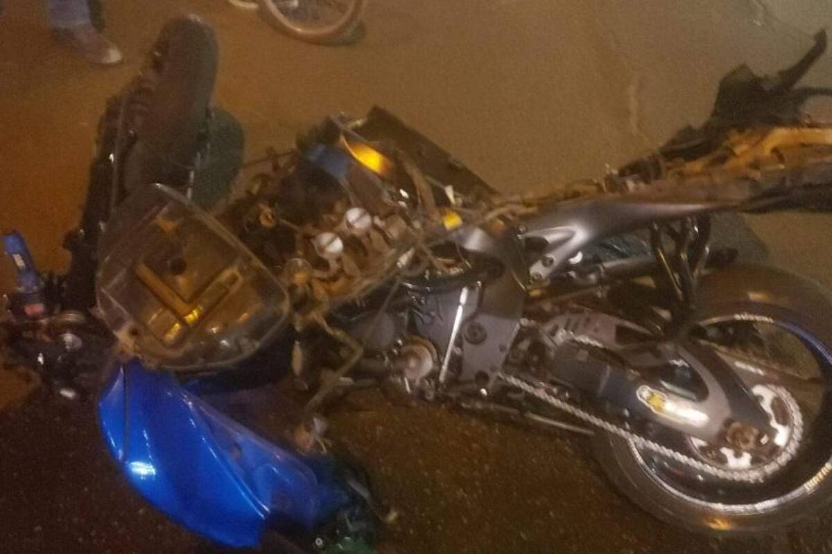 Embiste a motociclista y huye