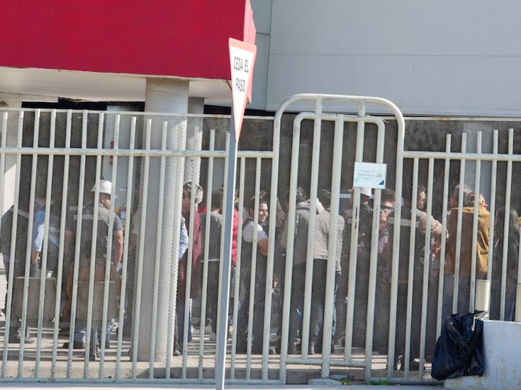 Evacuan a trabajadores de fábrica por fuga de gas