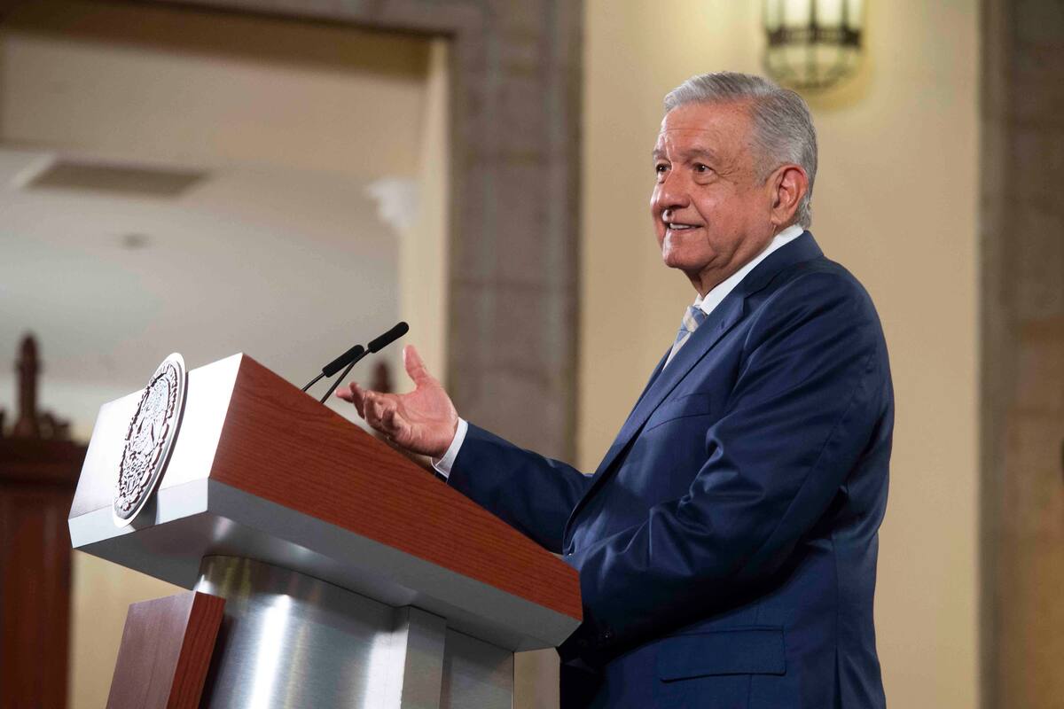 Sugiere AMLO rifar Playa Espíritu, así como el avión presidencial
