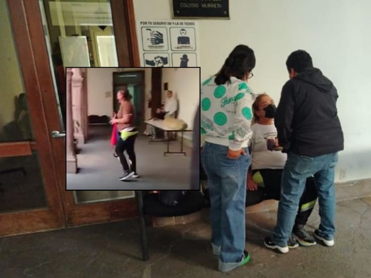 Madre de joven asesinado en San Luis Potosí se quita la ropa frente a diputados para exigir justicia