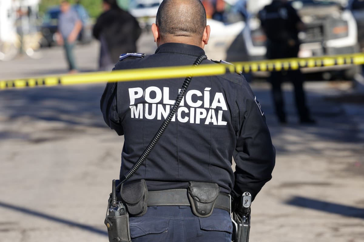 Se entrega a la policía tras disparar contra el carro de su vecino y amenazarlo con una pistola en Real del Río