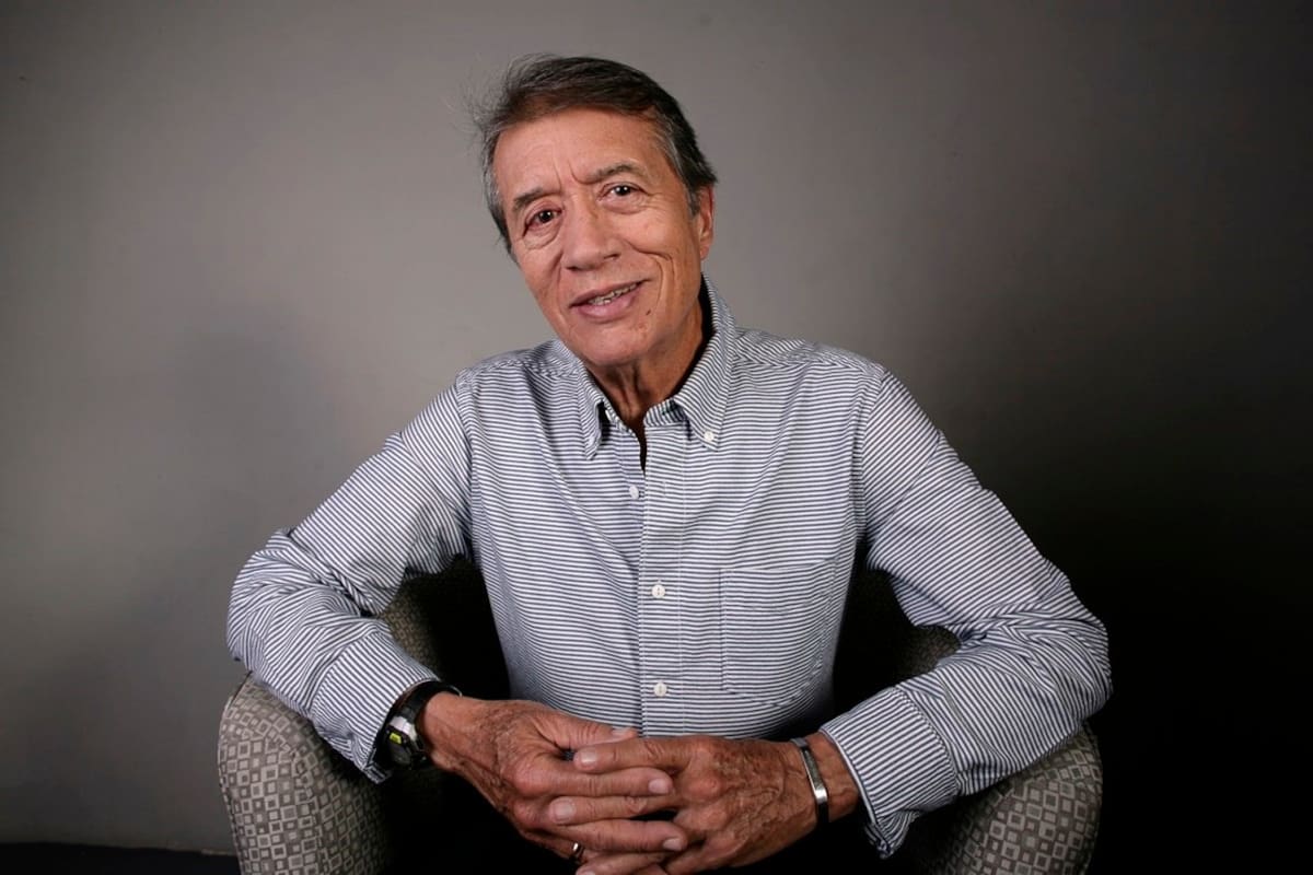 Cantante José María Napoléon termina en el hospital y se somete a cirugía