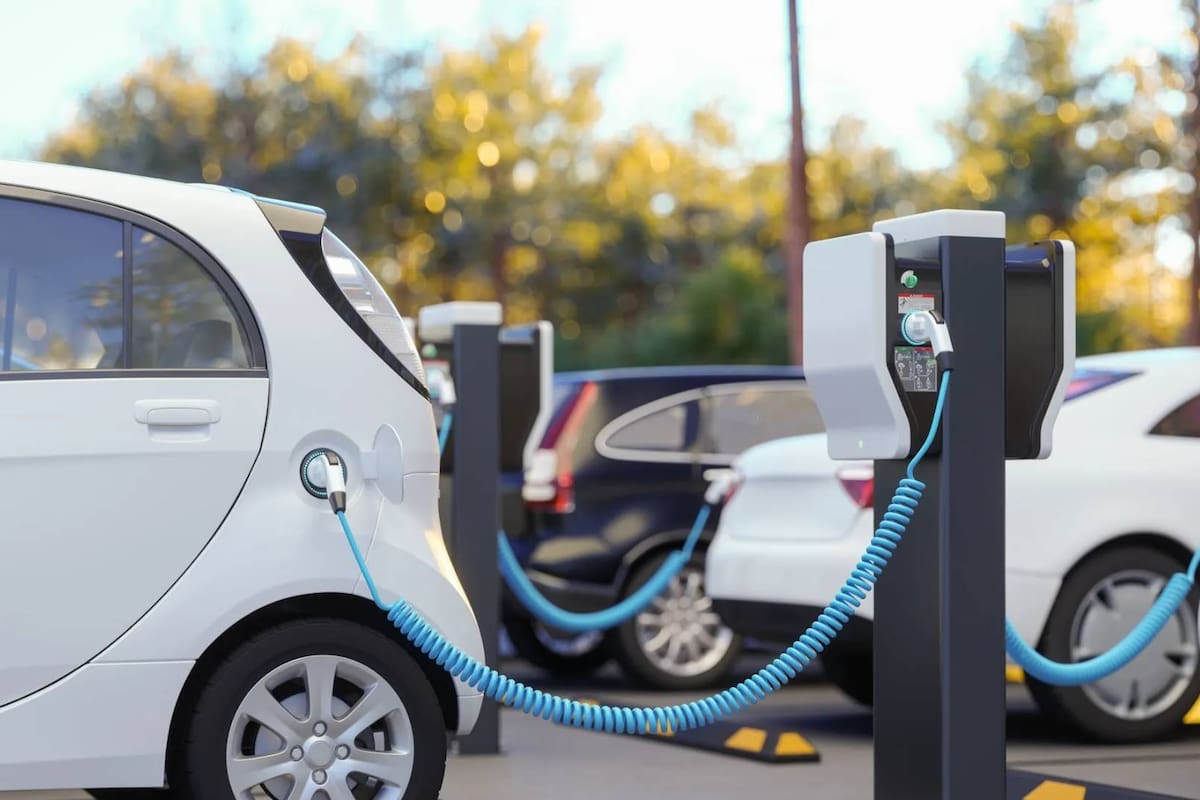 INAI insta a CFE divulgar centros de carga para autos eléctricos