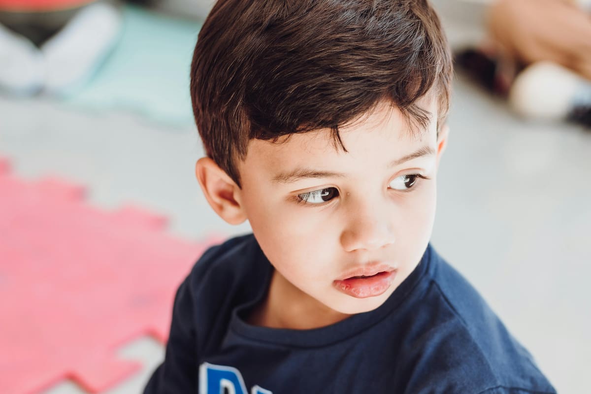 Investigadores demostraron que el espectro autista está compuesto por al menos cuatro subtipos biológicos, cada uno con retos y evoluciones distintas, lo que ayuda a entender por qué no todos los niños responden igual a las mismas terapias