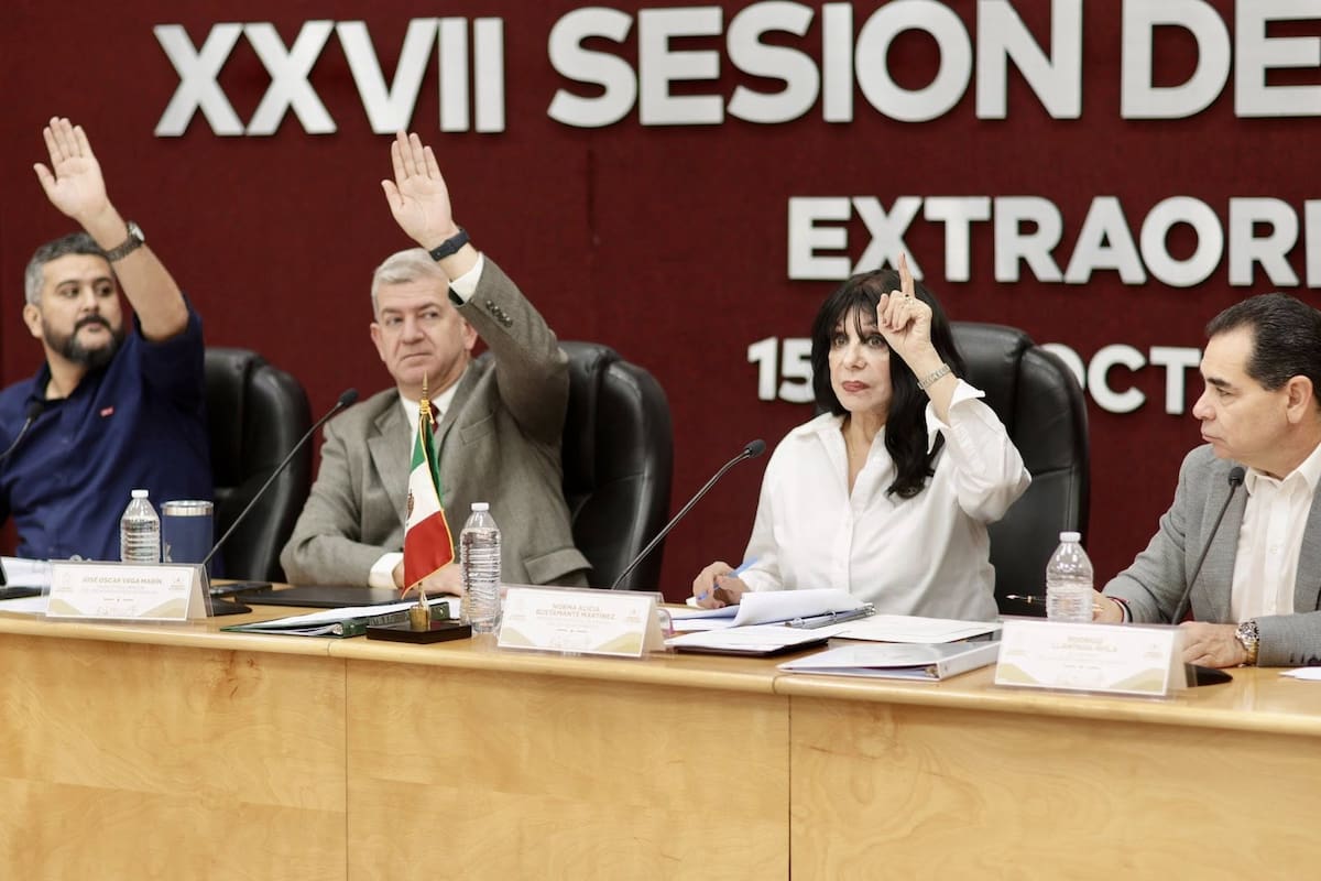 Aprueban cambios constitucionales contra reelección y nepotismo