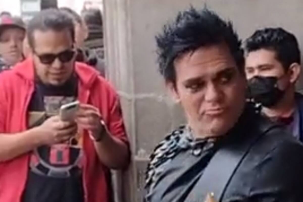 Richard Kruspe, guitarrista de Rammstein, tocó "Du Hast" en el Zócalo