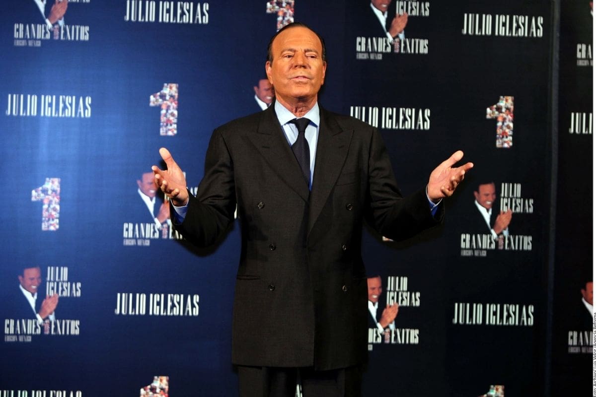 Julio Iglesias contrata defensa legal ante denuncia por abuso sexual: qué se investiga, quién es su abogado y en qué etapa está el caso en España