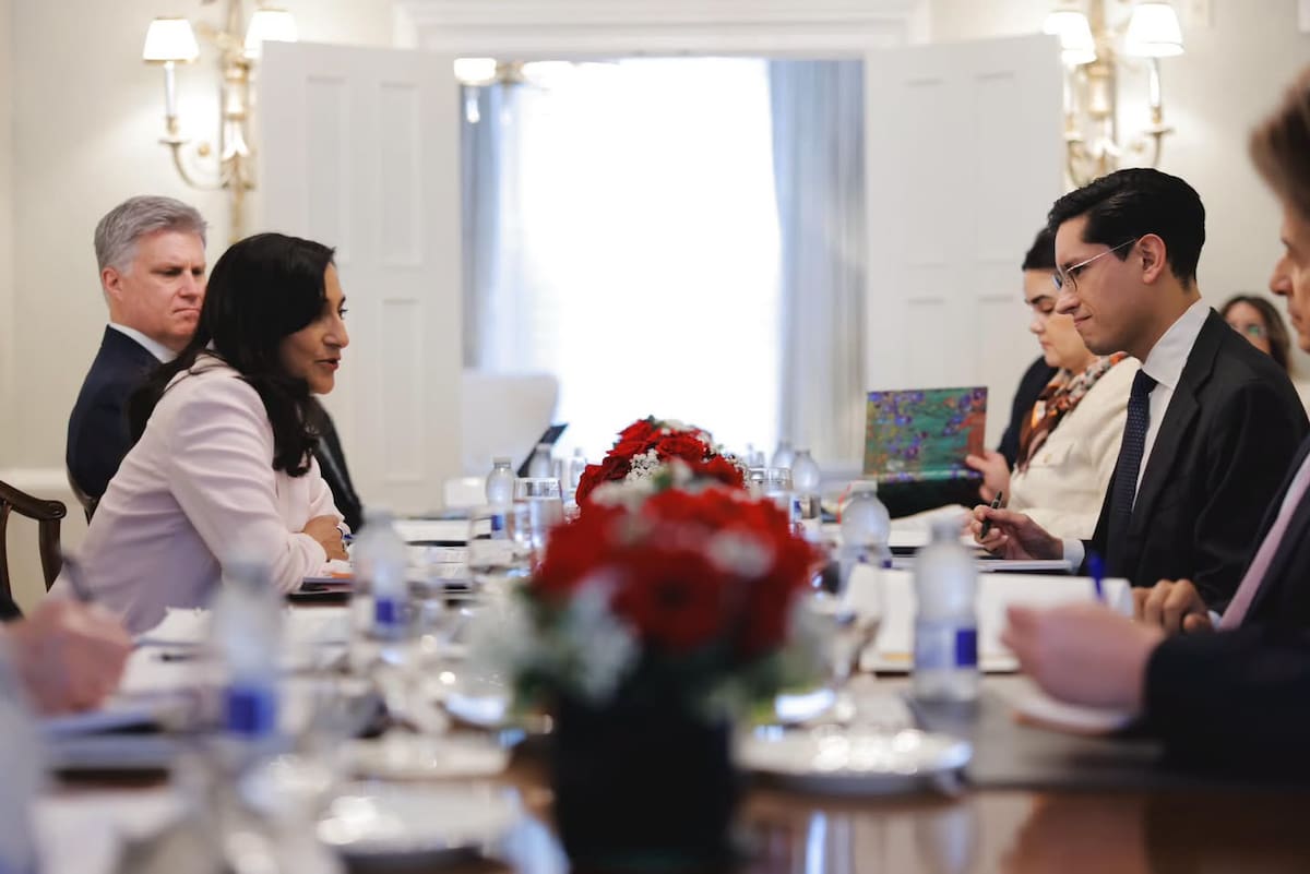 Roberto Velasco Álvarez se reunió con la ministra de Asuntos Exteriores de Canadá, Anita Anand. | Foto: SRE
