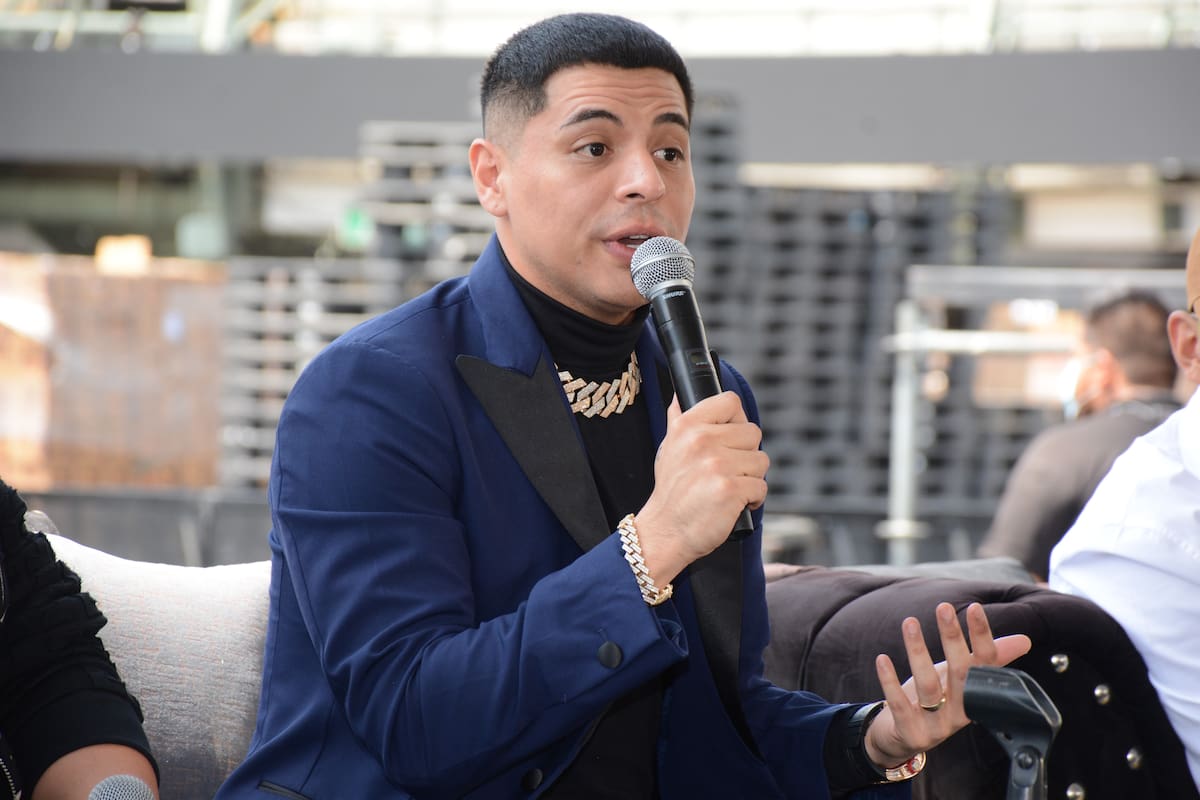 Eduin Caz reacciona tras amenaza de muerte contra Grupo Firme por show en Carnaval de Mazatlán