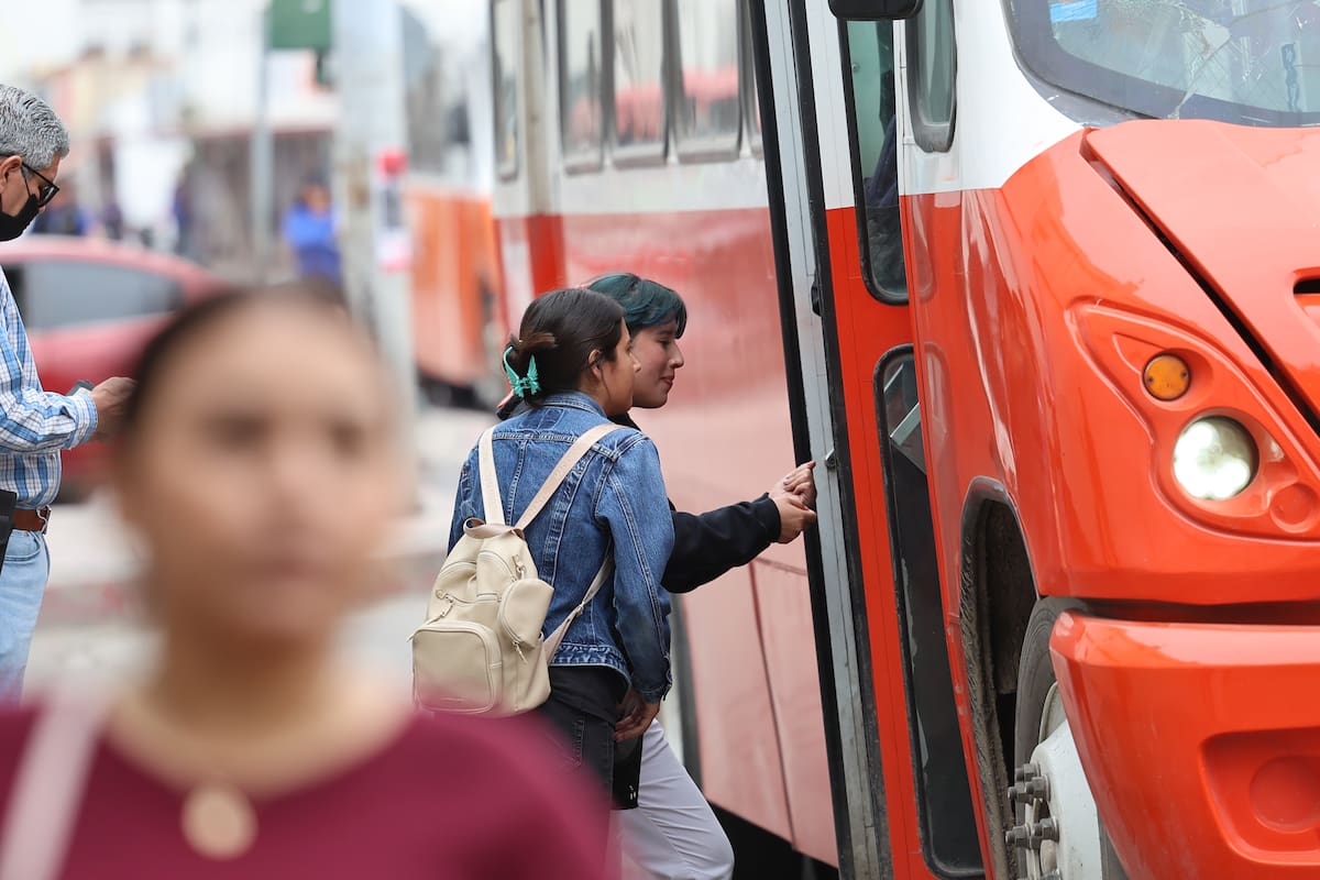 ¡A levantarse más temprano! Regreso a clases saturará camiones de Hermosillo