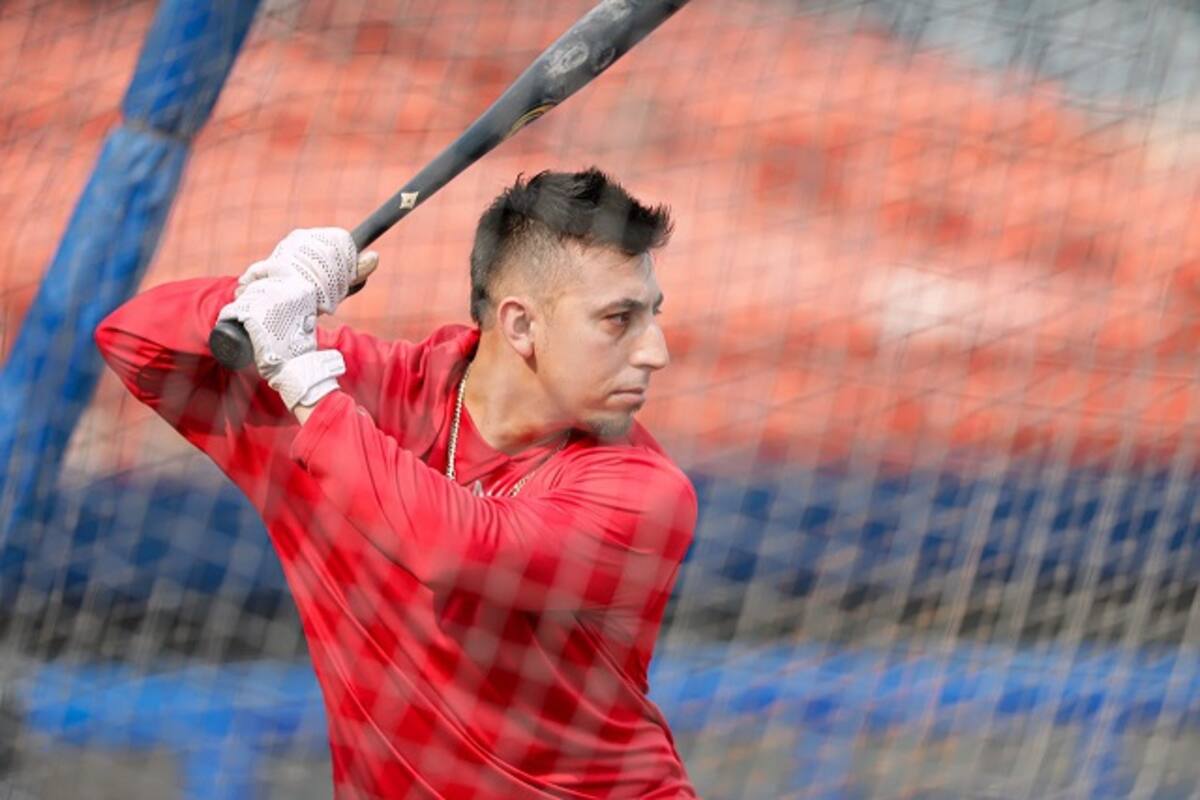 Dany Castro llegó al campamento de Los Águilas