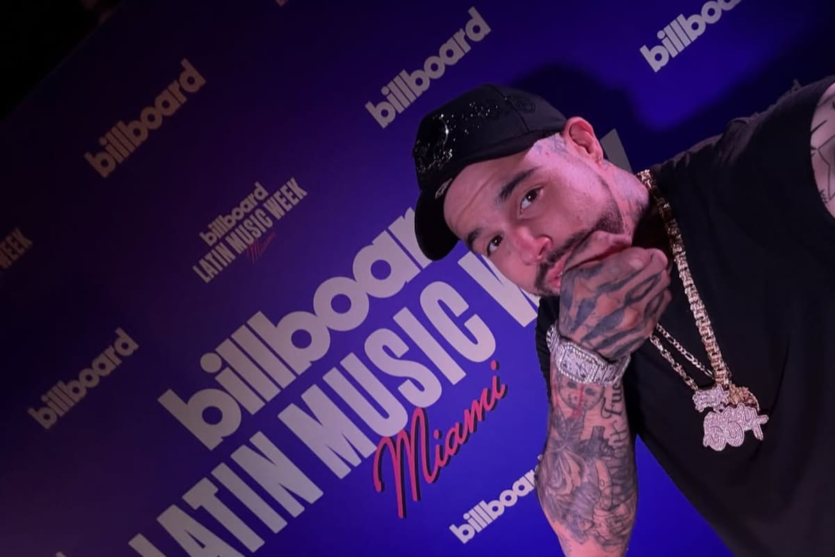 Los Billboards manda al gallinero a Emiliano Aguilar