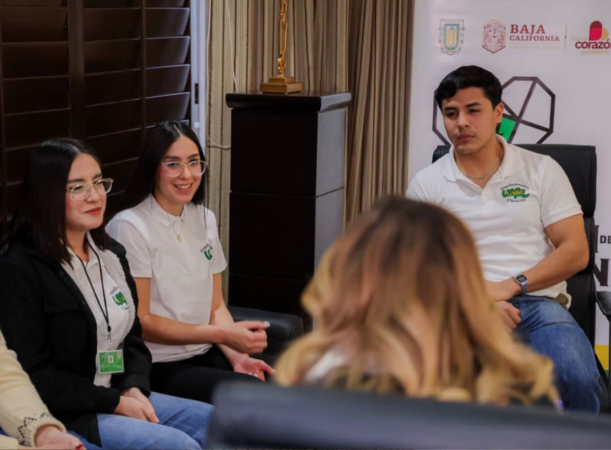 El apoyo cubre el pago total de inscripción o reinscripción y da prioridad a jóvenes en situación de vulnerabilidad económica y de grupos prioritarios. Foto: Cortesía.