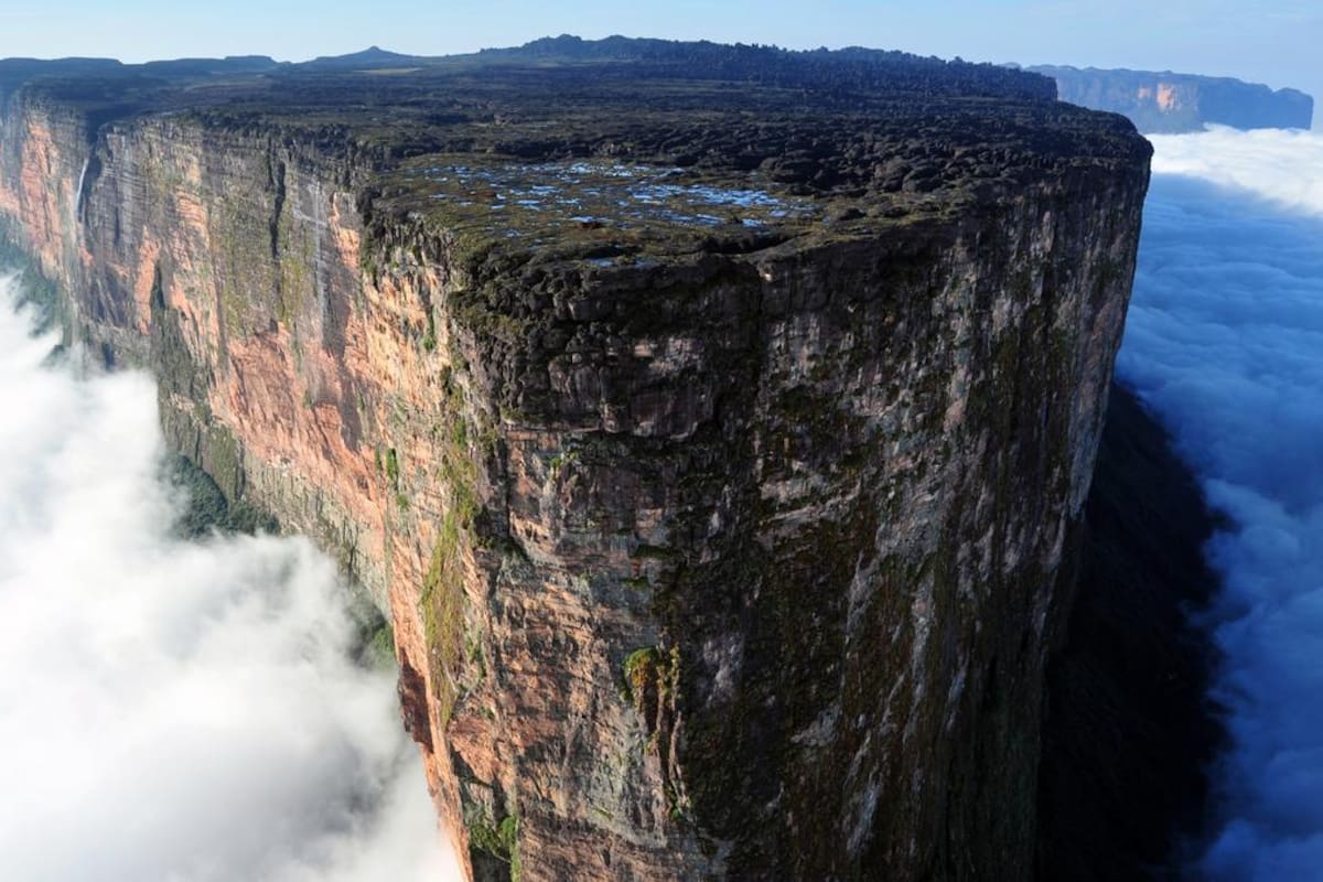 Descubre el Monte Roraima, la montaña que desafía la geología y guarda misterios antiguos
