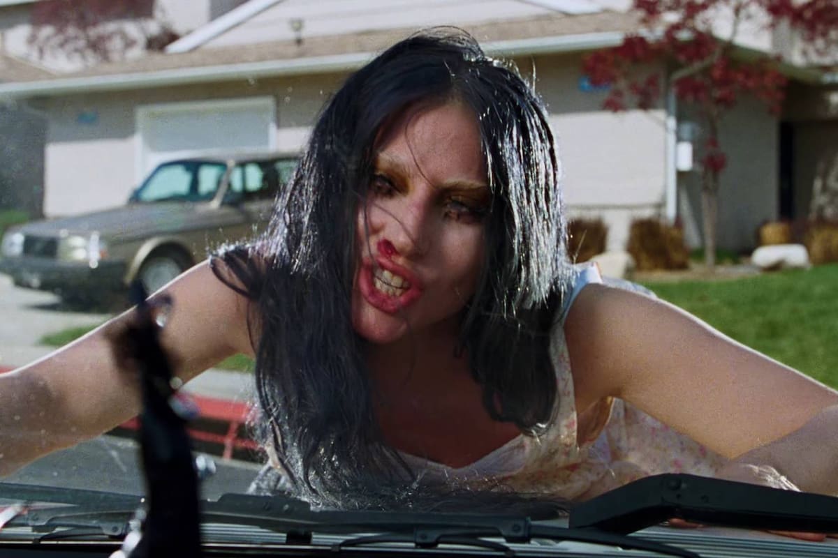 Lady Gaga regresa a sus raíces con el video musical de “Disease”