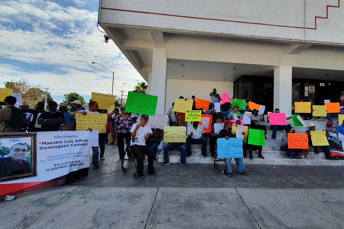 Jubilados y pensionados solicitan juicio político contra Antonio Astiazarán en el Congreso del Estado