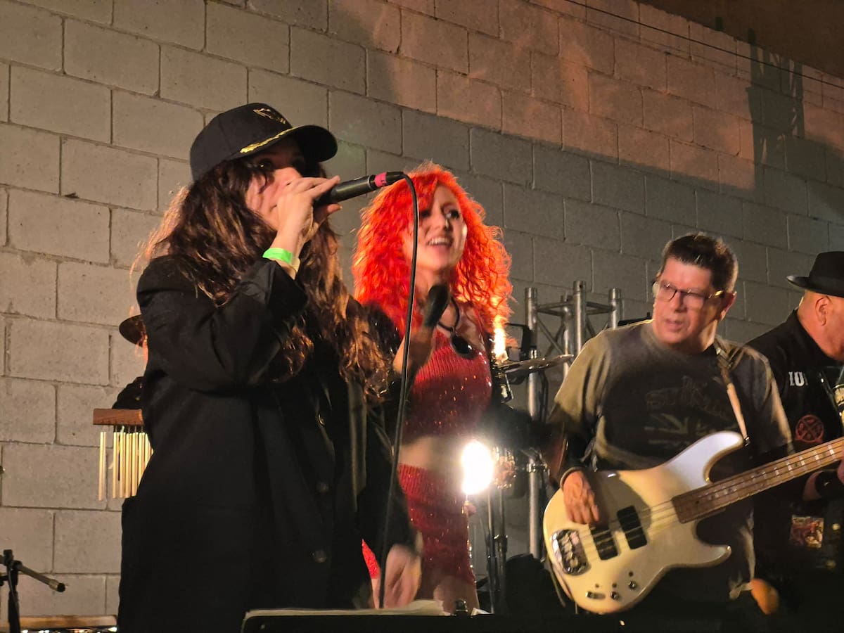 Como acto de resistencia y homenaje la agrupación tijuanense se presentó en la región de manera cercana a su público. Foto: Víctor Delgado