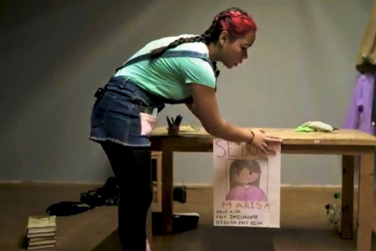 Jóvenes llevan a escena el tema de las desaparecidas en transmisión del Cecut