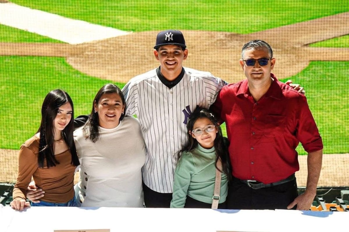 Firman Yankees al pitcher hermosillense Yael Cancio