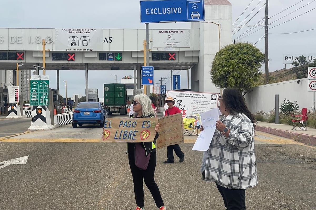 Libera CNTE caseta de cobro en Rosarito