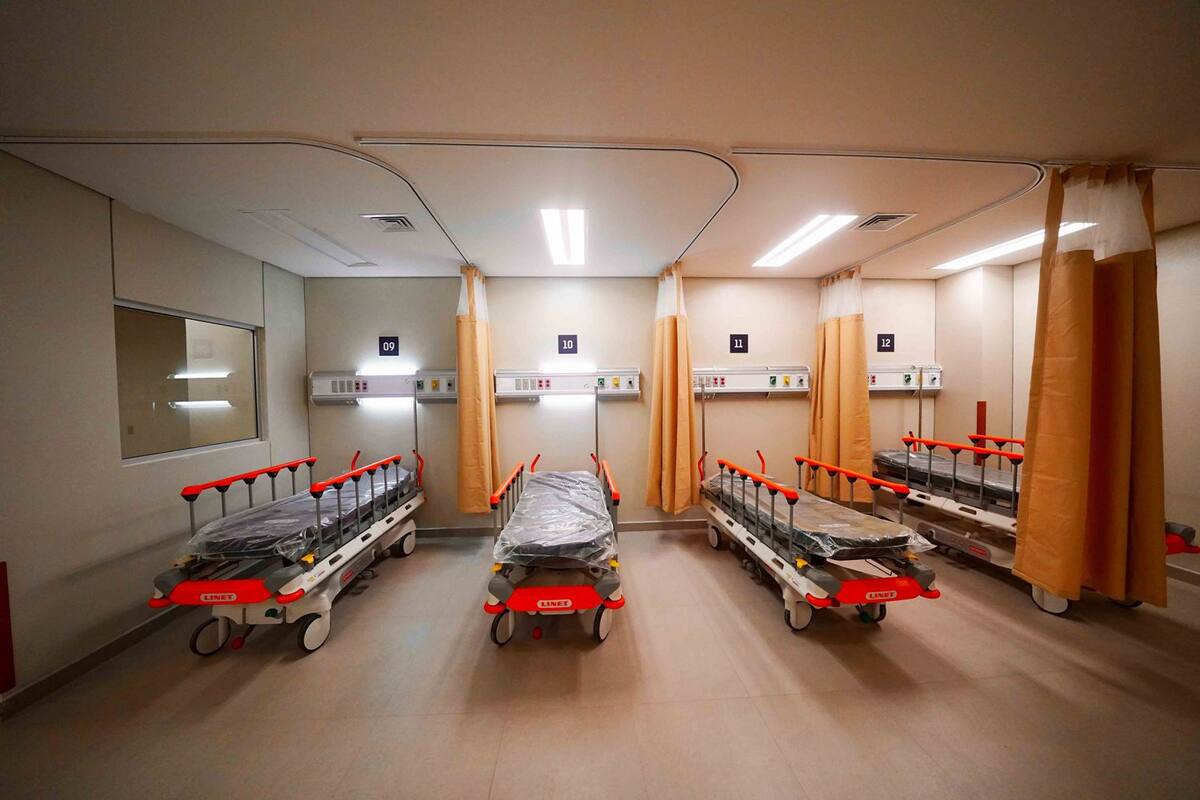 Hermosillo, Sonora, México, viernes 10 de septiembre de 2021.
Andrés Manuel López Obrador, Presidente Constitucional de los Estados Unidos Mexicanos preside Supervisión de obra. Hospital General del Estado de Sonora en Hermosillo, Sonora. Lo acompañan Marcos José Serrato Felix, Director General del Hospital General del Estado de Sonora; Alejandro Calderón Alipi, Coordinador Nacional de Abastecimiento y Distribución de Medicamentos del Instituto de Salud para el Bienestar (INSABI); Claudia Artemiza Pavlovich Arellano, Gobernadora Constitucional del Estado de Sonora; Jorge Alcocer Varela, Secretario de Salud; Juan Antonio Ferrer Aguilar, Director General del Instituto de Salud para el Bienestar (INSABI) y Fermín González Gaxiola, Presidente Municipal Interino de Hermosillo.
Foto: Presidencia