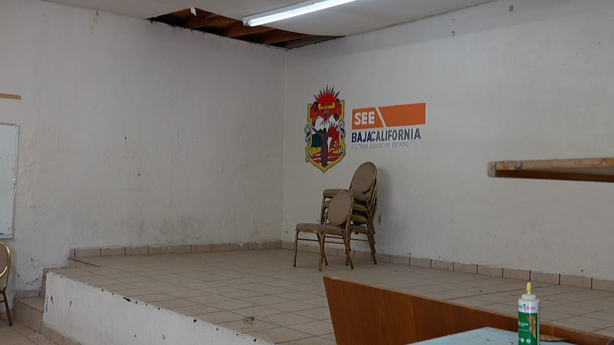 El salón hasta el momento está inhabilitado, pero lo necesitarán para las juntas con los padres de familia, exposiciones de los alumnos, graduaciones y otros eventos. Foto: Leonardo González