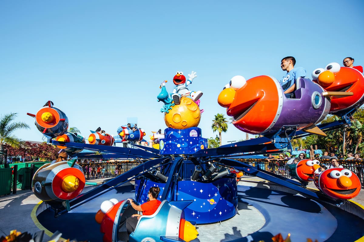 Sesame Place San Diego arrancará la temporada de verano con juegos acuáticos, encuentros con personajes y celebraciones especiales para toda la familia. Foto: Cortesía