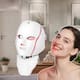 La máscara LED para rostro y cuello con 20% de descuento en Mercado Libre que baja su precio a 559 pesos y te permite hacer tu propia fototerapia profesional en casa