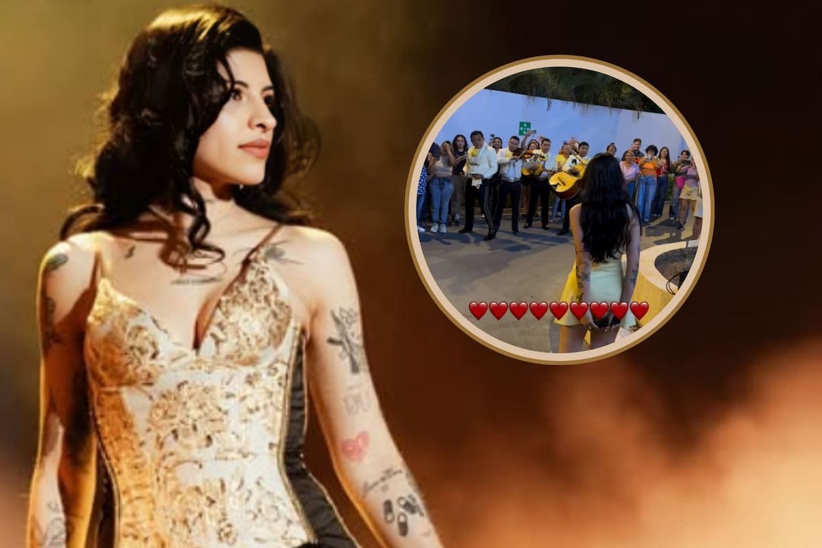Cazzu sorprende al cantar “Cielito lindo” con mariachi junto a sus fans en Mérida
