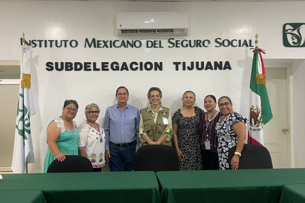 Acuerdan colaboración autoridades del IMSS Baja California y Colegio de Trabajo Social