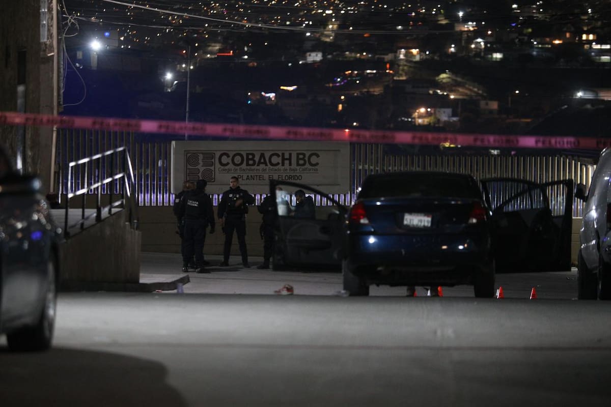 Lesionados afuera del Cobach El Florido son dos ex alumnos