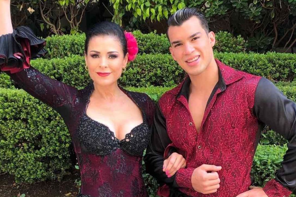 ¡Romance en “Hoy”! Brandon “El Wapayaso” y Lourdes Munguía se besaron en vivo