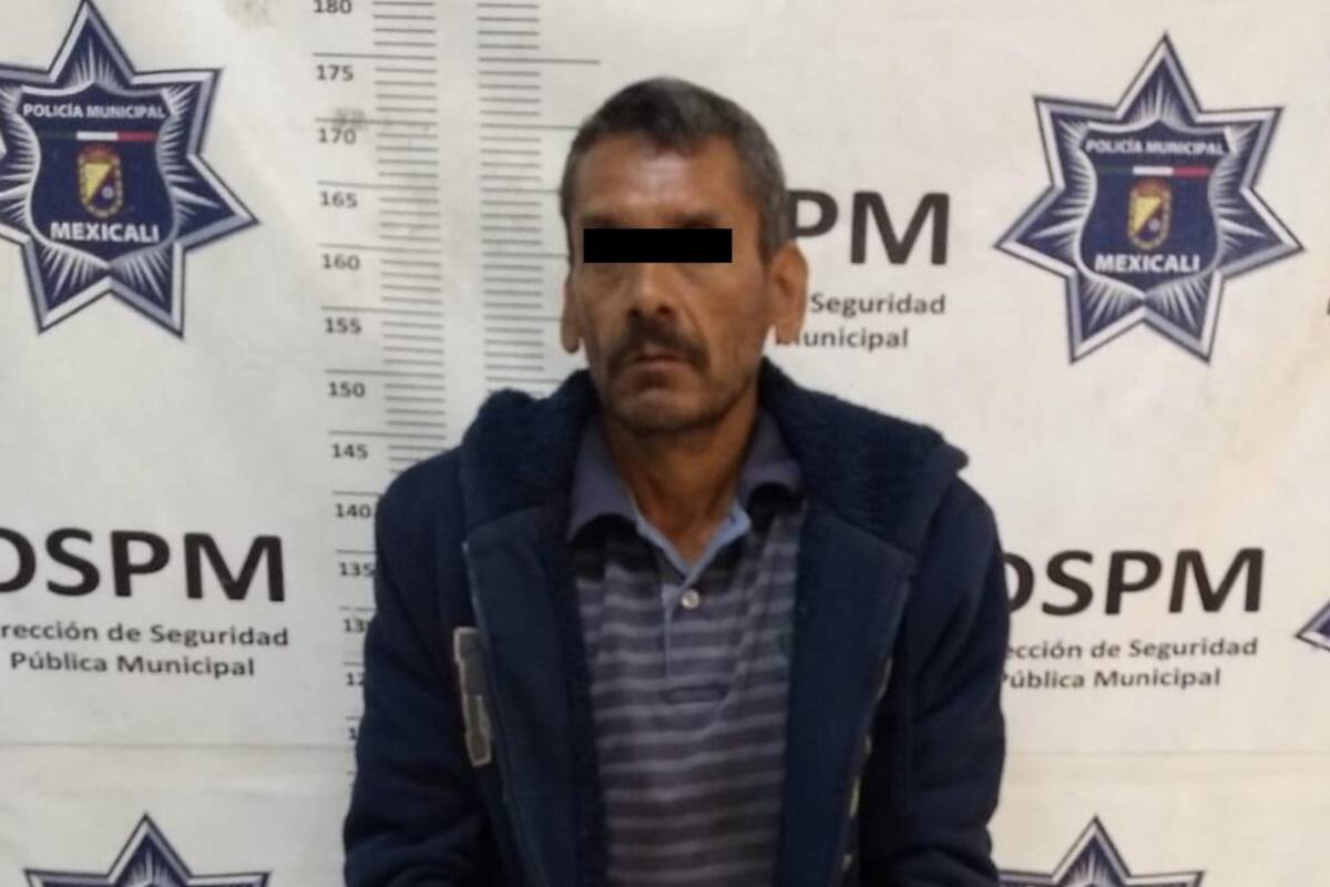 Arrestan a hombre por intento de robo a tienda de autoservicio