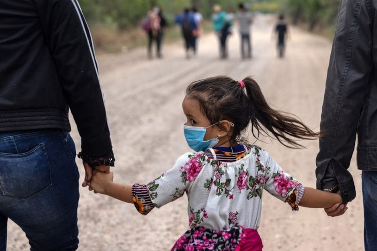 Las palabras que el gobierno de Biden quiere enterrar en la batalla por los inmigrantes en EE.UU.