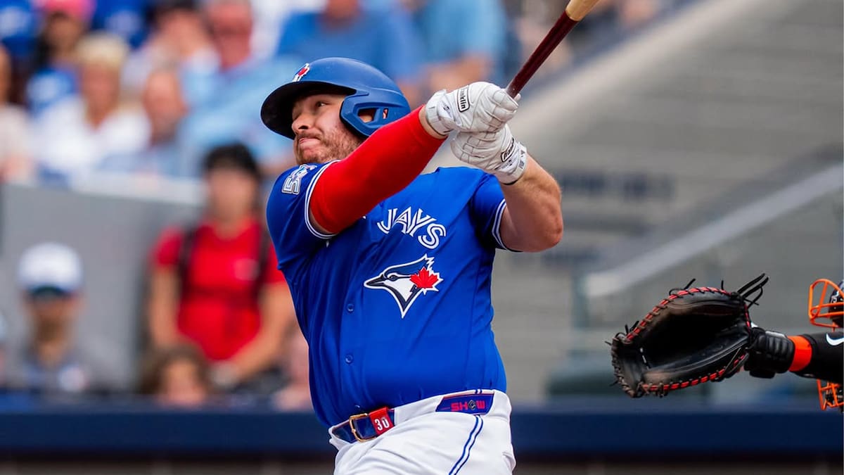 Alejandro Kirk celebra 7 años de su debut en MLB con jonrón y alcanza histórica cifra con Blue Jays