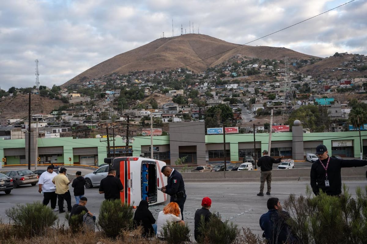 El accidente ocurrió a la altura de la plaza Gran Florido; todos fueron trasladados en condición estable. Foto: Border Zoom